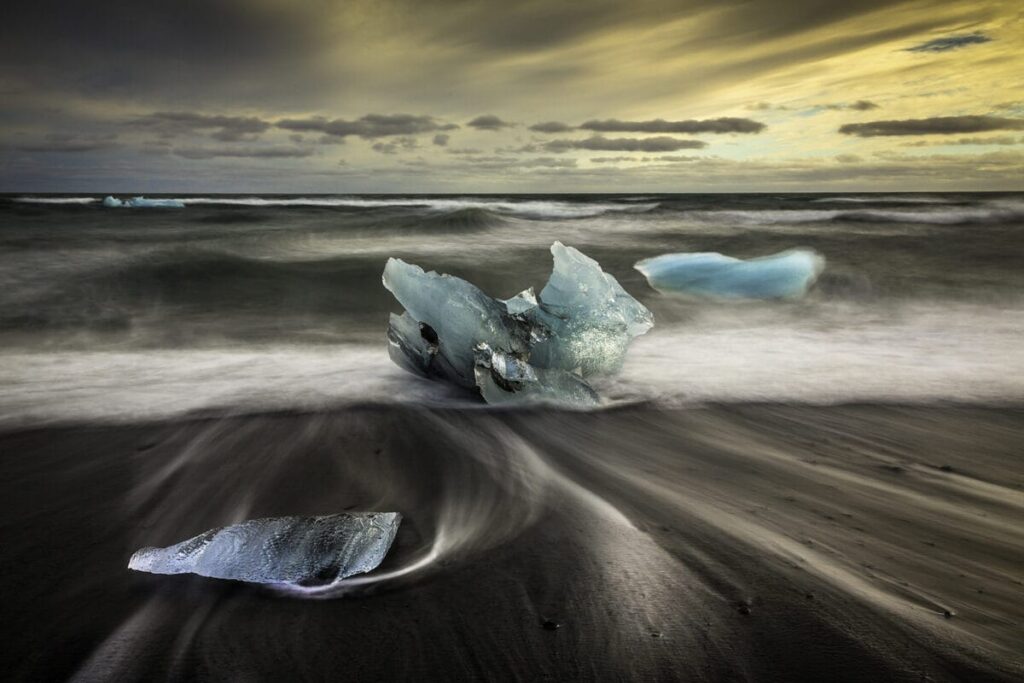 The Freespirit Images Shield – Leigh Woolford - Ice & Waves